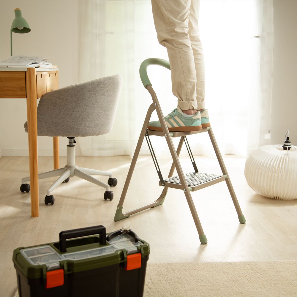 Escalera plegable metal 2 peldaños