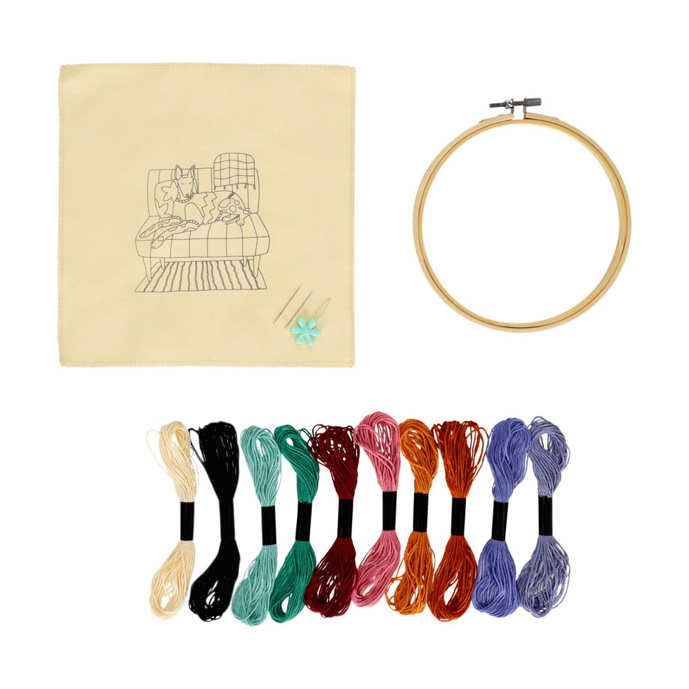 Bastidor de madera con figura para bordar