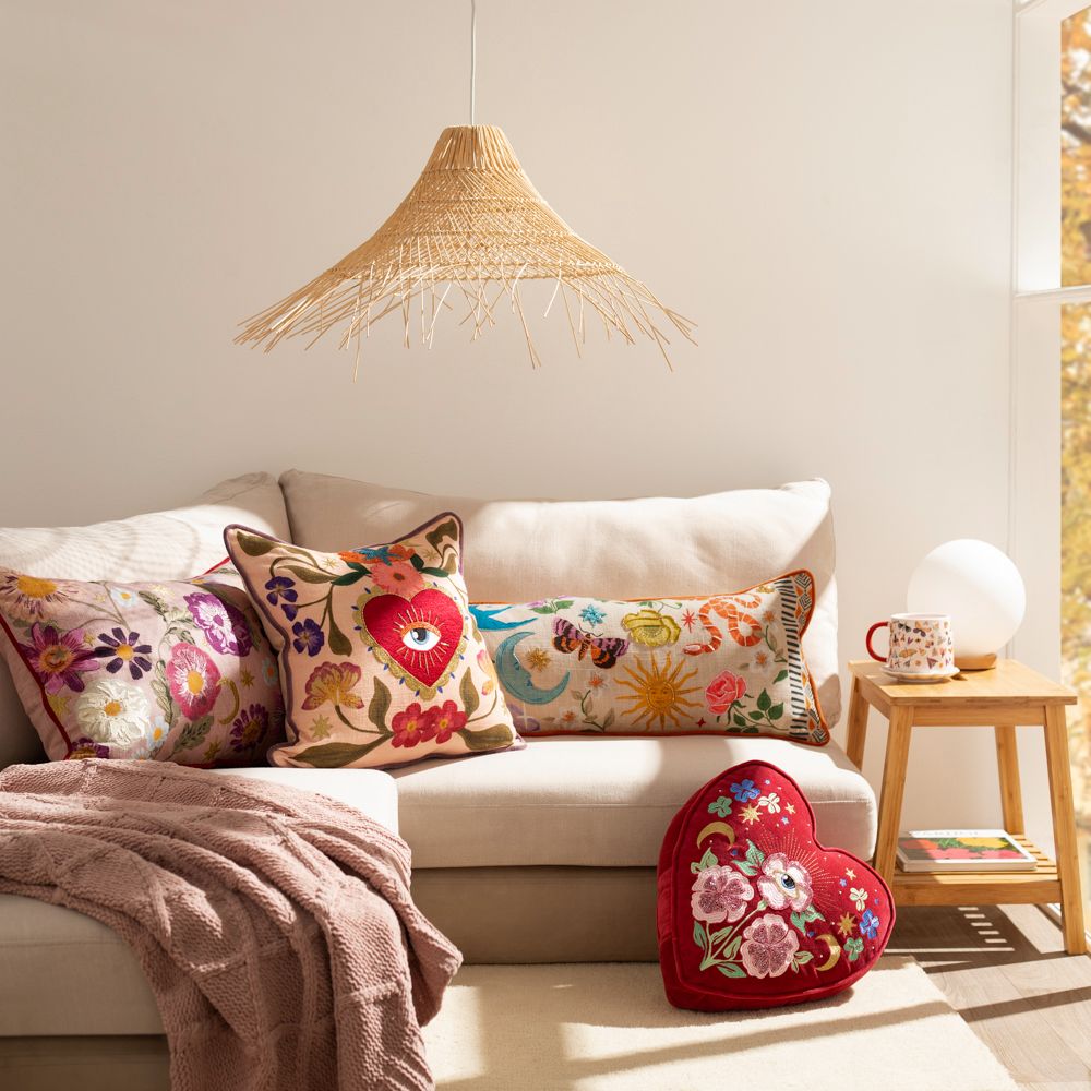 Cojín de algodón bordado 60x40 cm