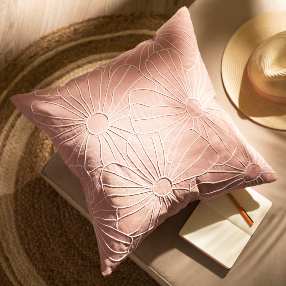 Cojín de algodón con cordón y diseño 45x45 cm