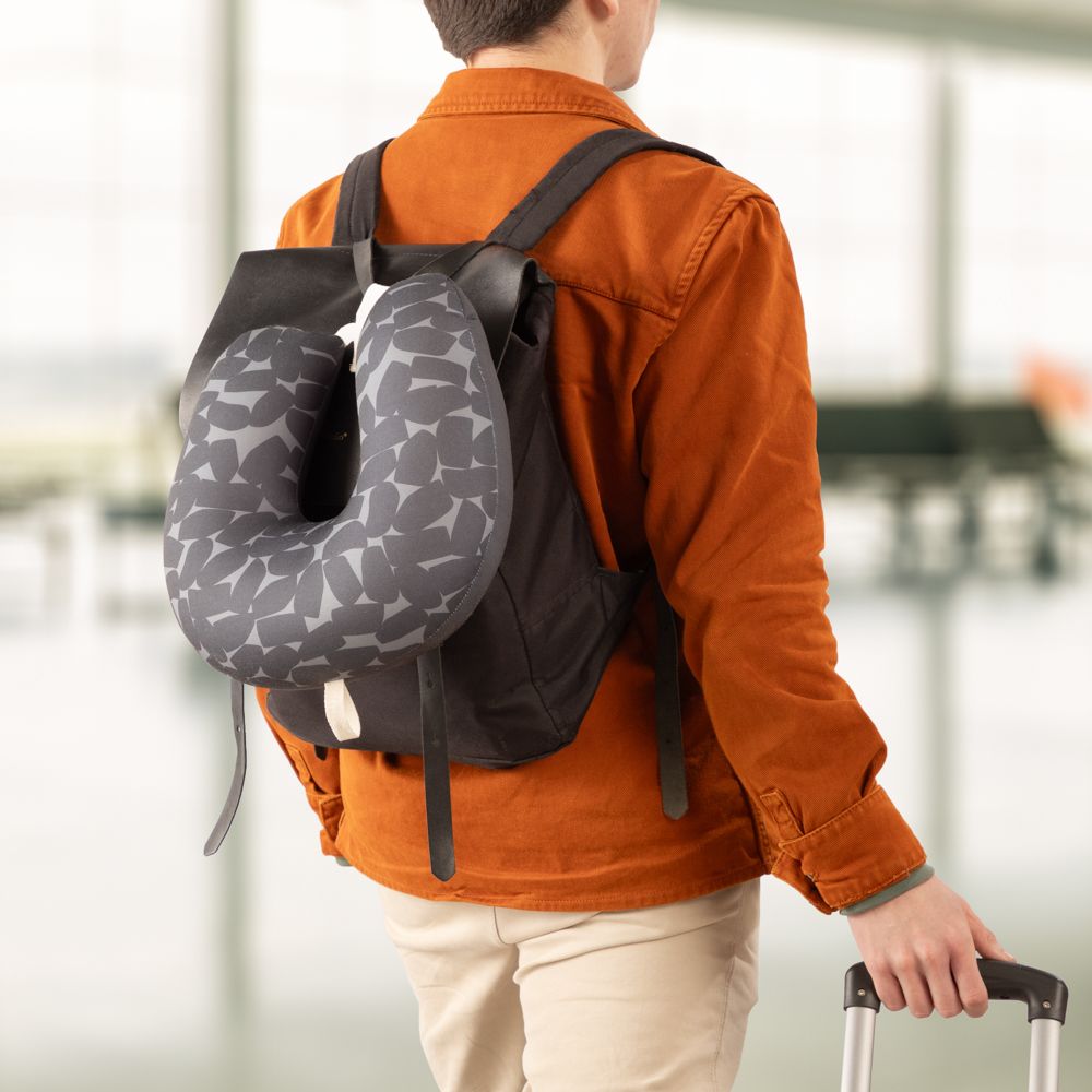 Cojín cervical relleno de micropelotitas 30x9x30 cm