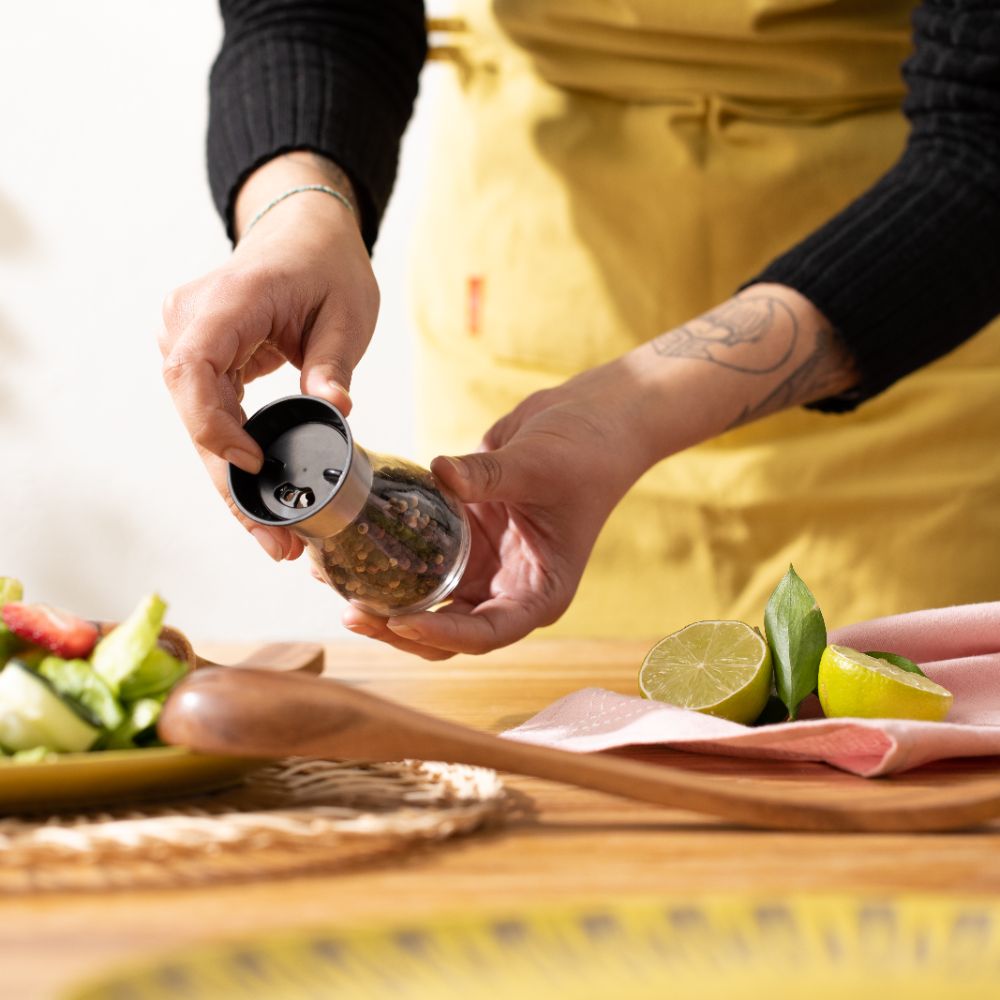 Salero Vidrio con Tapa de plástico 125 ML