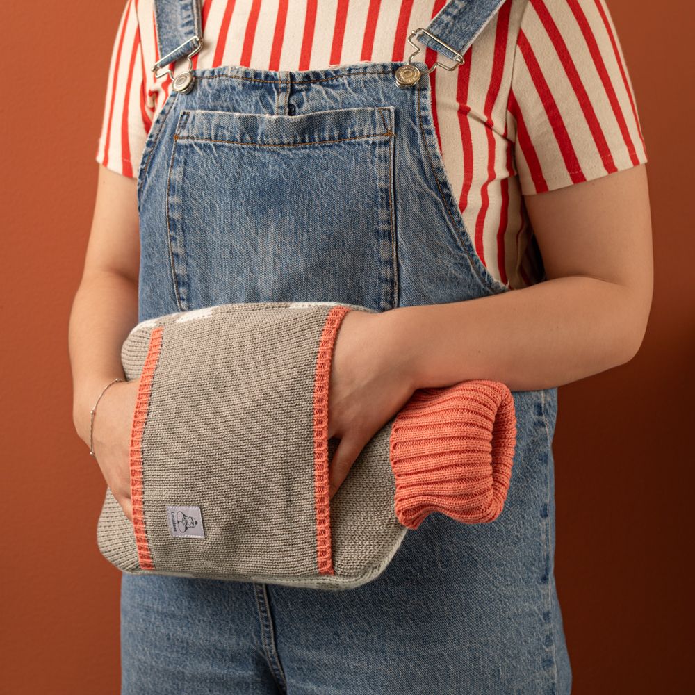 Bolsa de agua térmica con funda 2 L