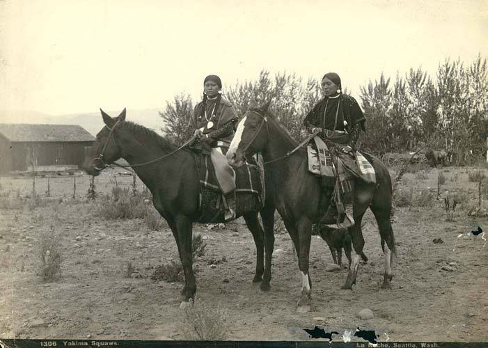 ALTTEXT: Enter key opens full-screen view with caption; escape key exits full screen.