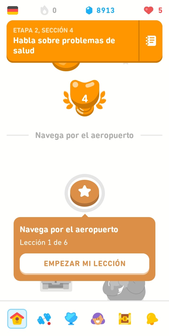 Captura de pantalla del curso de alemán de Duolingo. Uno de los nodos fue pulsado y debajo aparece un recuadro que dice “Empezar mi lección”