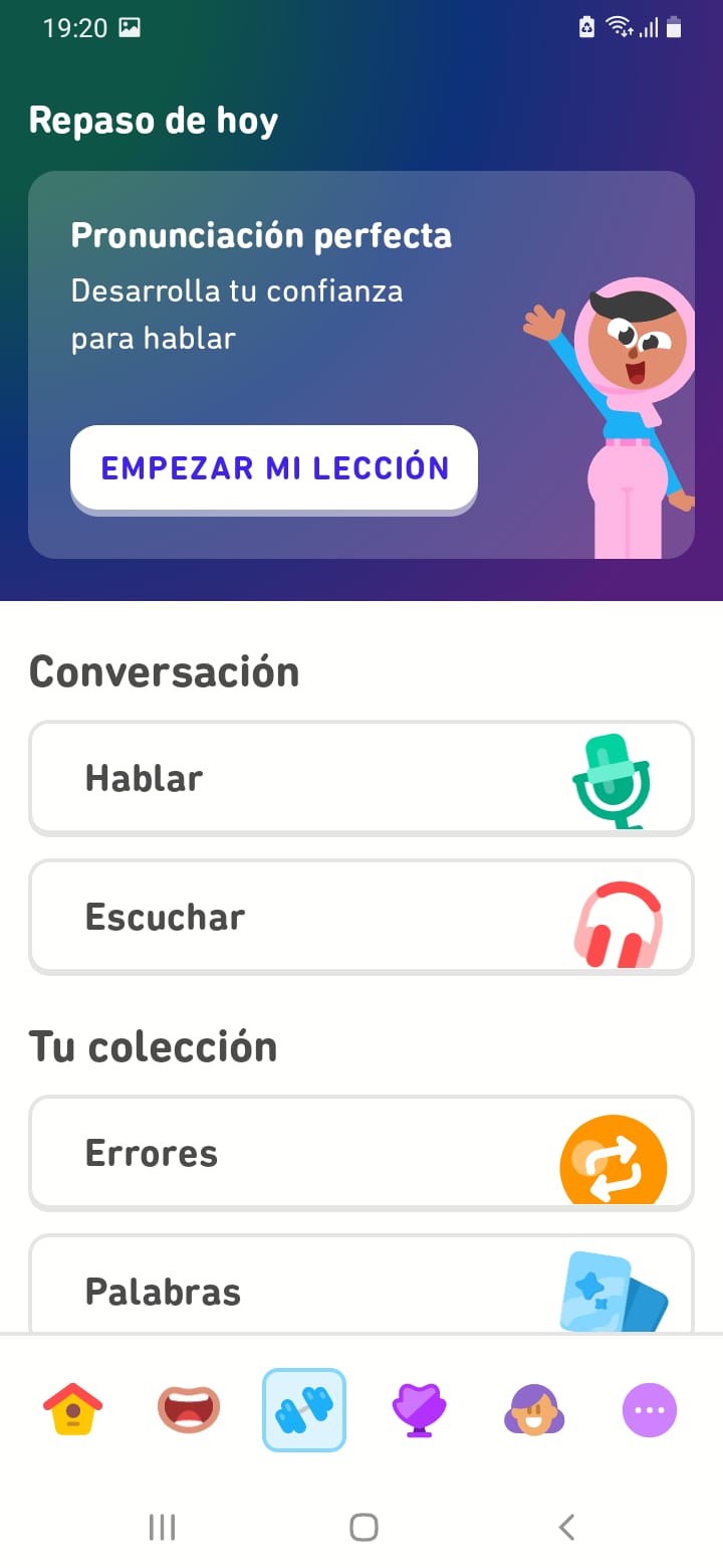 Captura de pantalla del Centro de práctica donde aparecen varias opciones para practicar, como prácticas de conversación y comprensión, y la colección de errores y palabras del usuario.