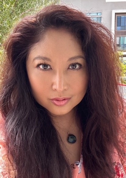 Picture of Michelle Schwarz at La Jolla California by the beach