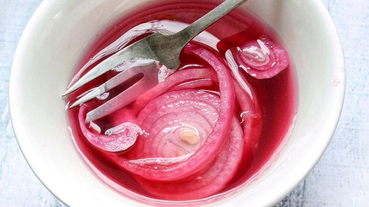 Quick pickled onions