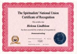 Helena Lindbloms CSNU-certifikat i demonstration av mediumskap