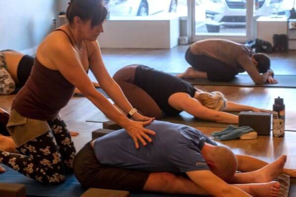 Three Ways to Create Presence in Your Yoga Classes Provide Hands on Assists
