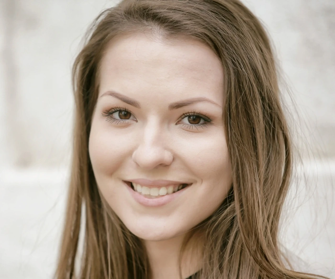 Nóri véleménye a holisztikus szülésfelkészítésről és Adrienn támogató, emberközeli szemléletéről.