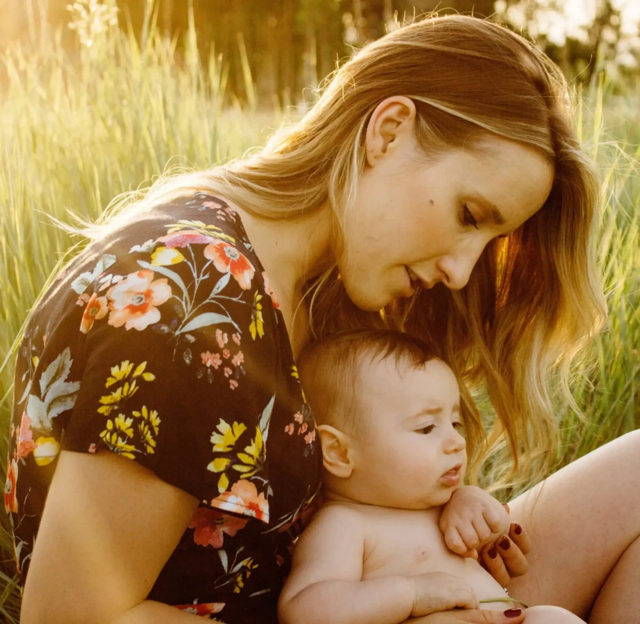 R. Zsófia visszajelzése Adrienn szülésfelkészítő tanfolyamáról, hálával és pozitív élményekkel.