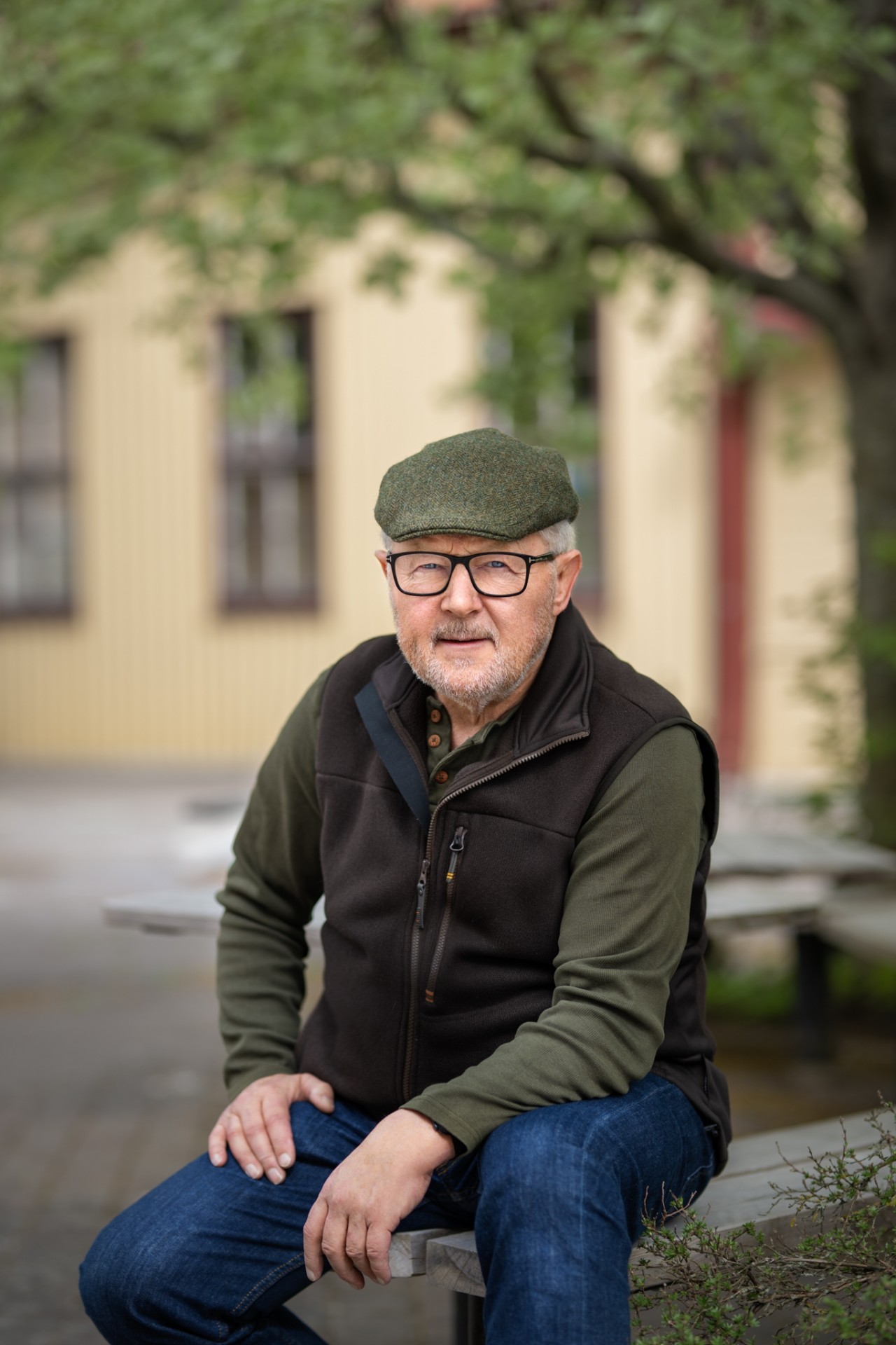 Anders Hytter, erfaren coach och samtalspartner, erbjuder trygghet och stöd för chefer som vill utvecklas och växa i sin roll.