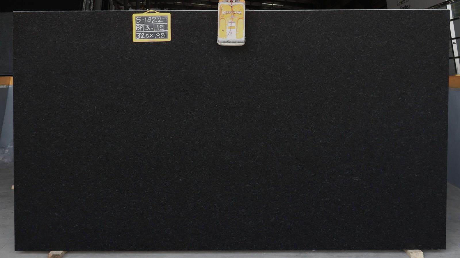 Lot S1822 — Black Pearl Dual Finish (Pol/Leather)
