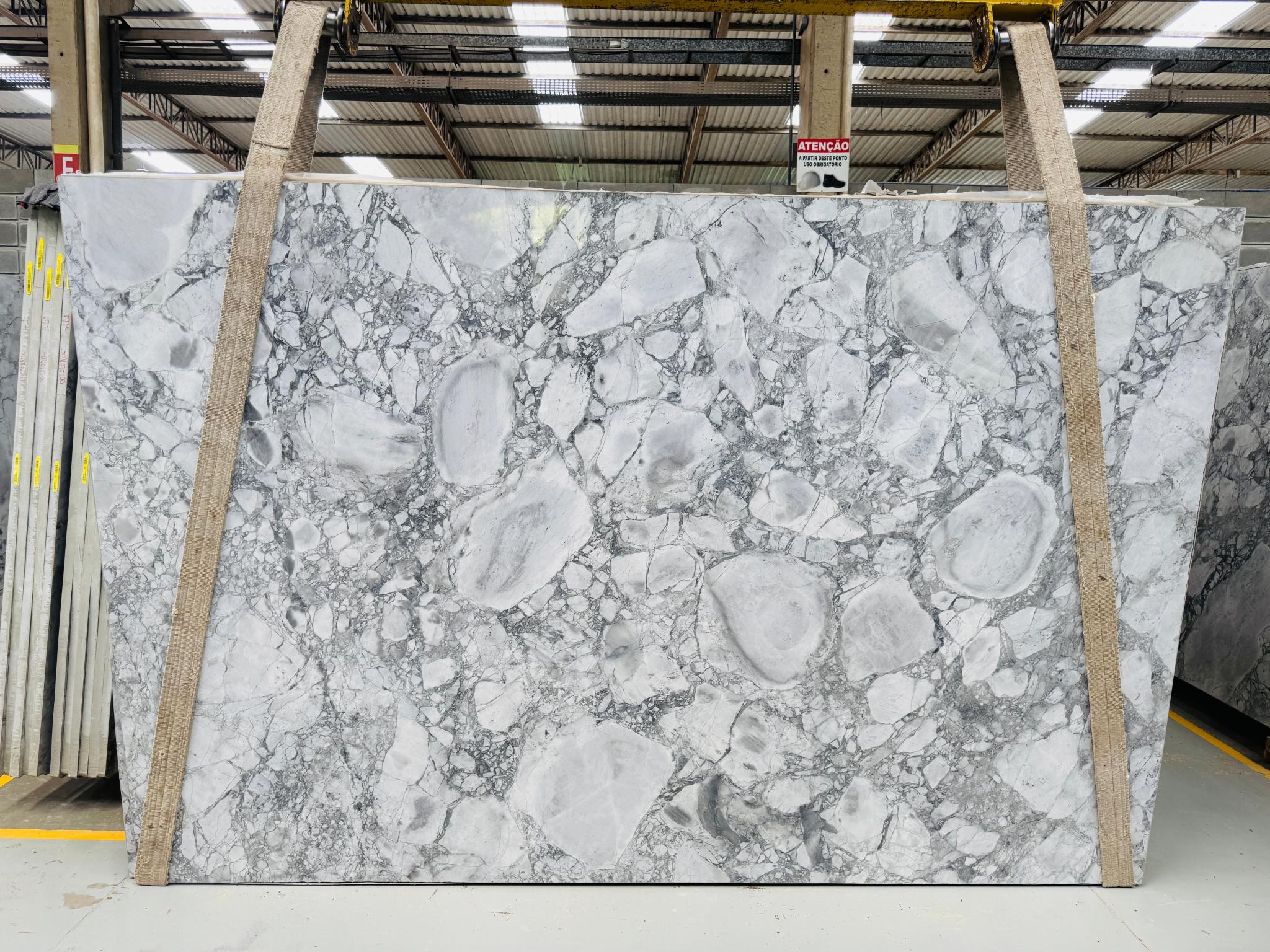 Lote 00031901 — Super White Extra Dolomite
