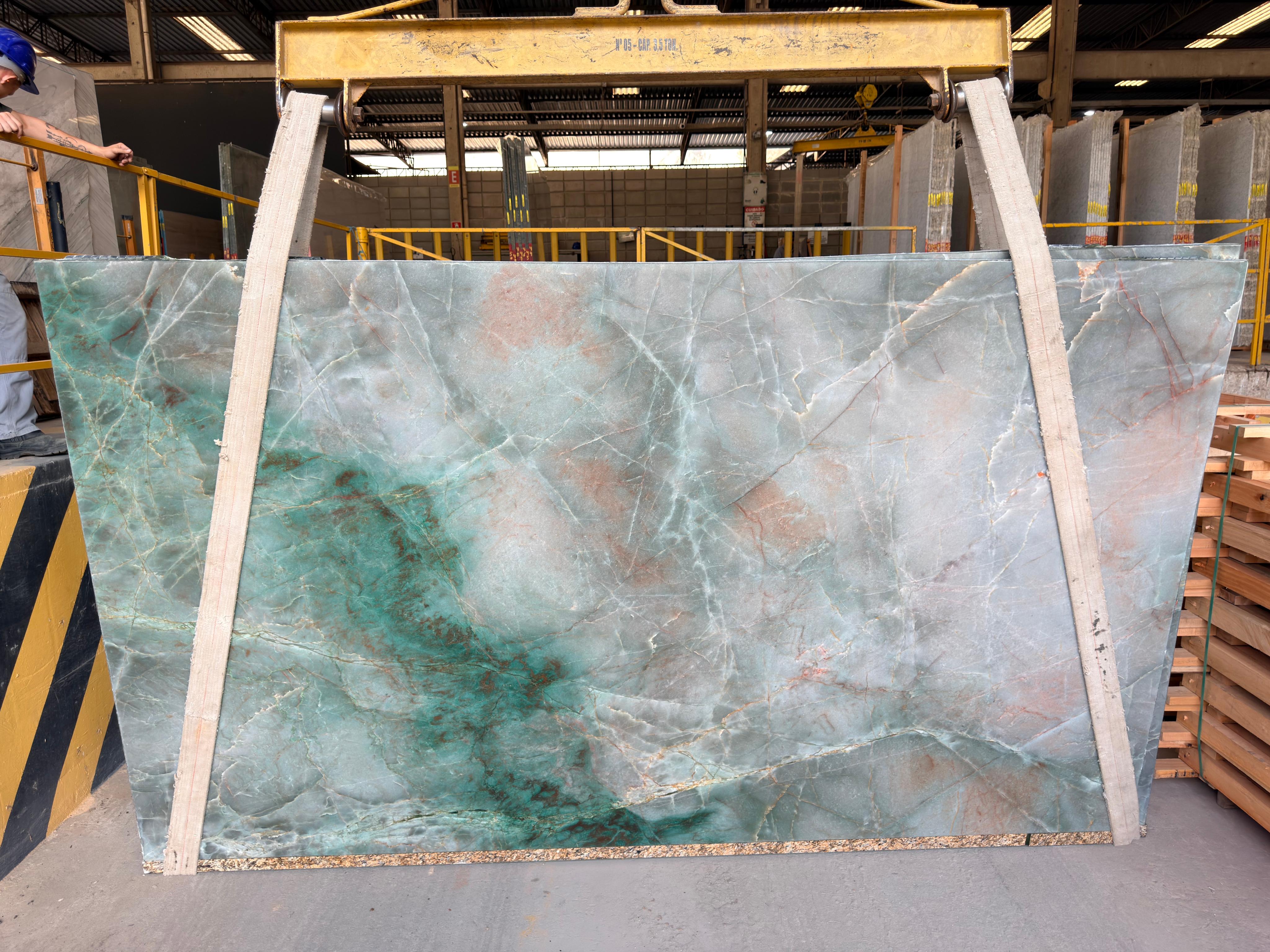 Lot 00034561 — Jadore Quartzite