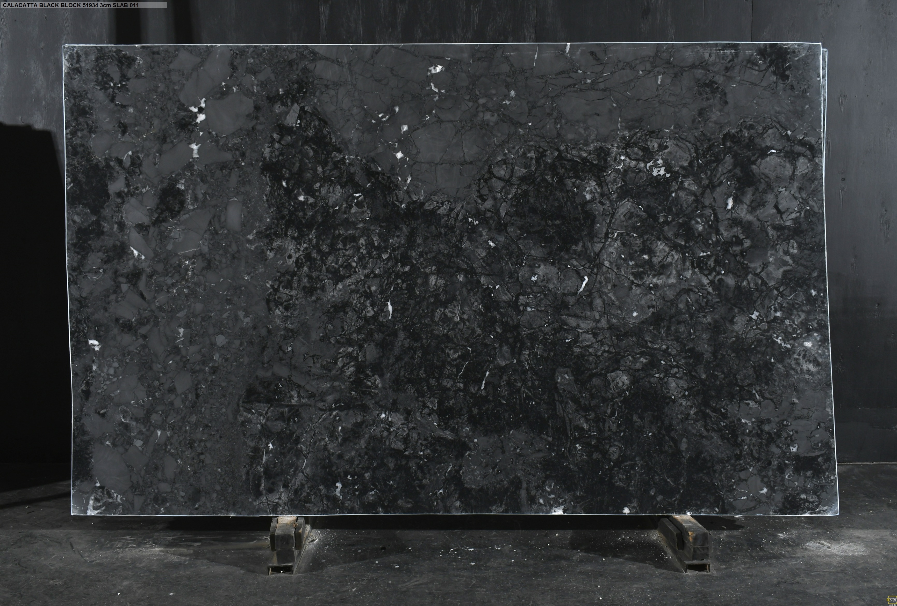 Lot 51934 — Calacatta Black Dolomite Leather
