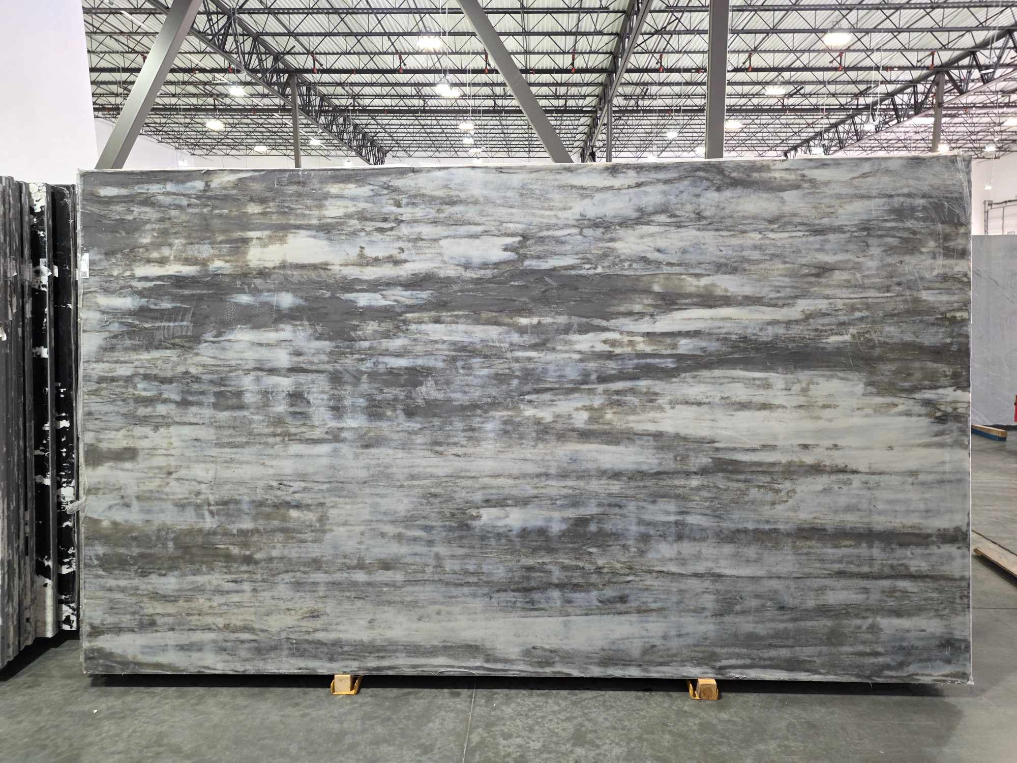 Lot 4361 — Deon - 2cm Ombrossa Super Jumbo