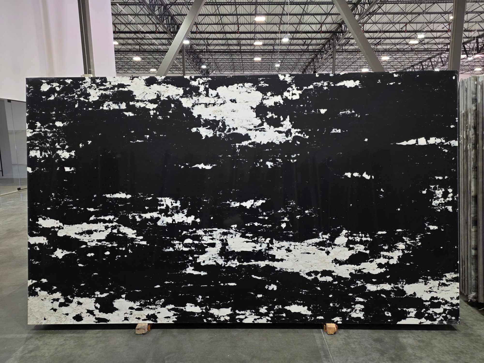 Lote 4361 — Deon - 2cm Marea Oscura Super Jumbo