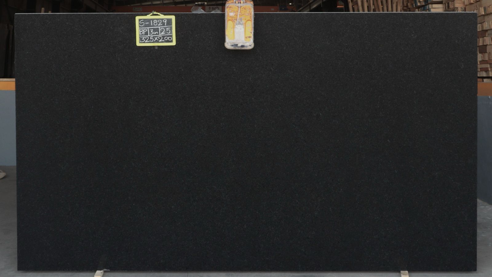 Lote S1829 — Black Pearl