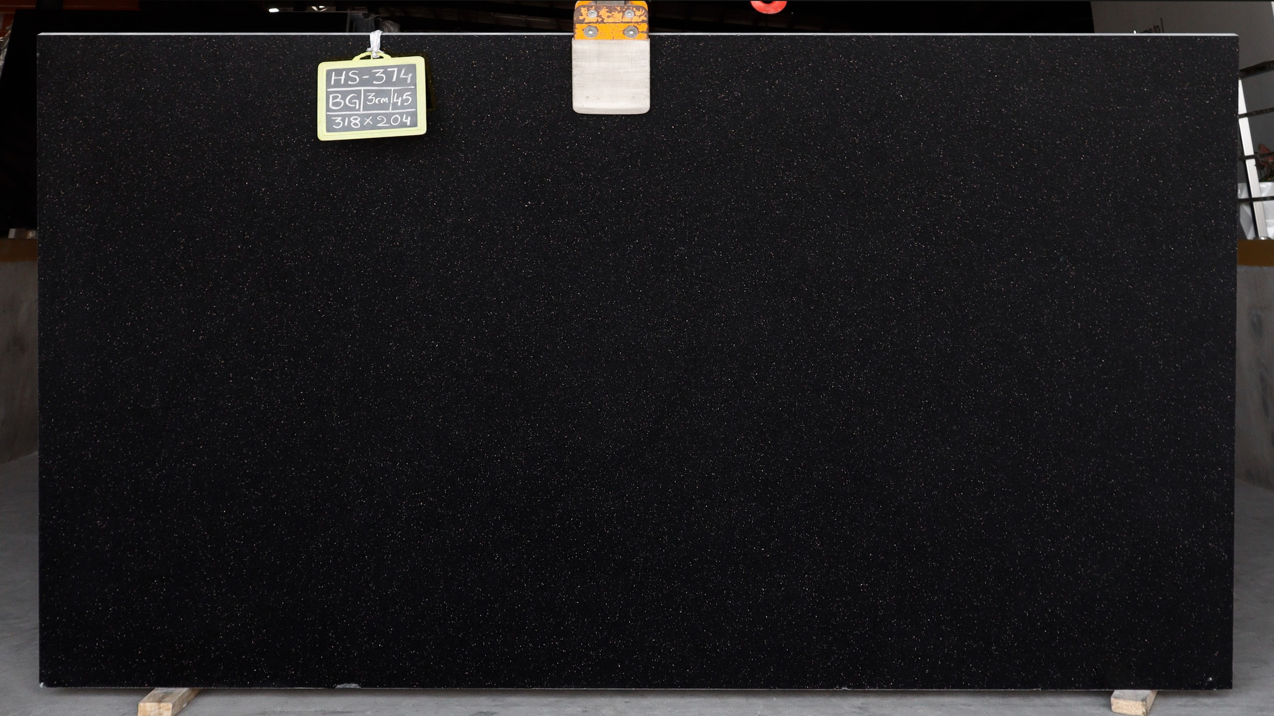 Lote Hs-374 — Black Galaxy