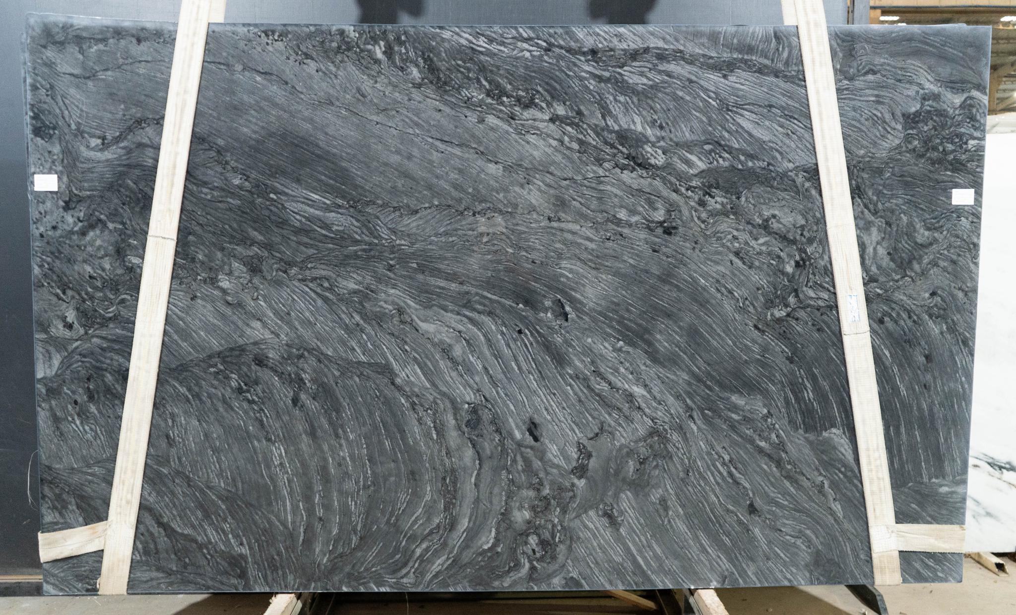 Lot 032769 — Adamantium Quartzite