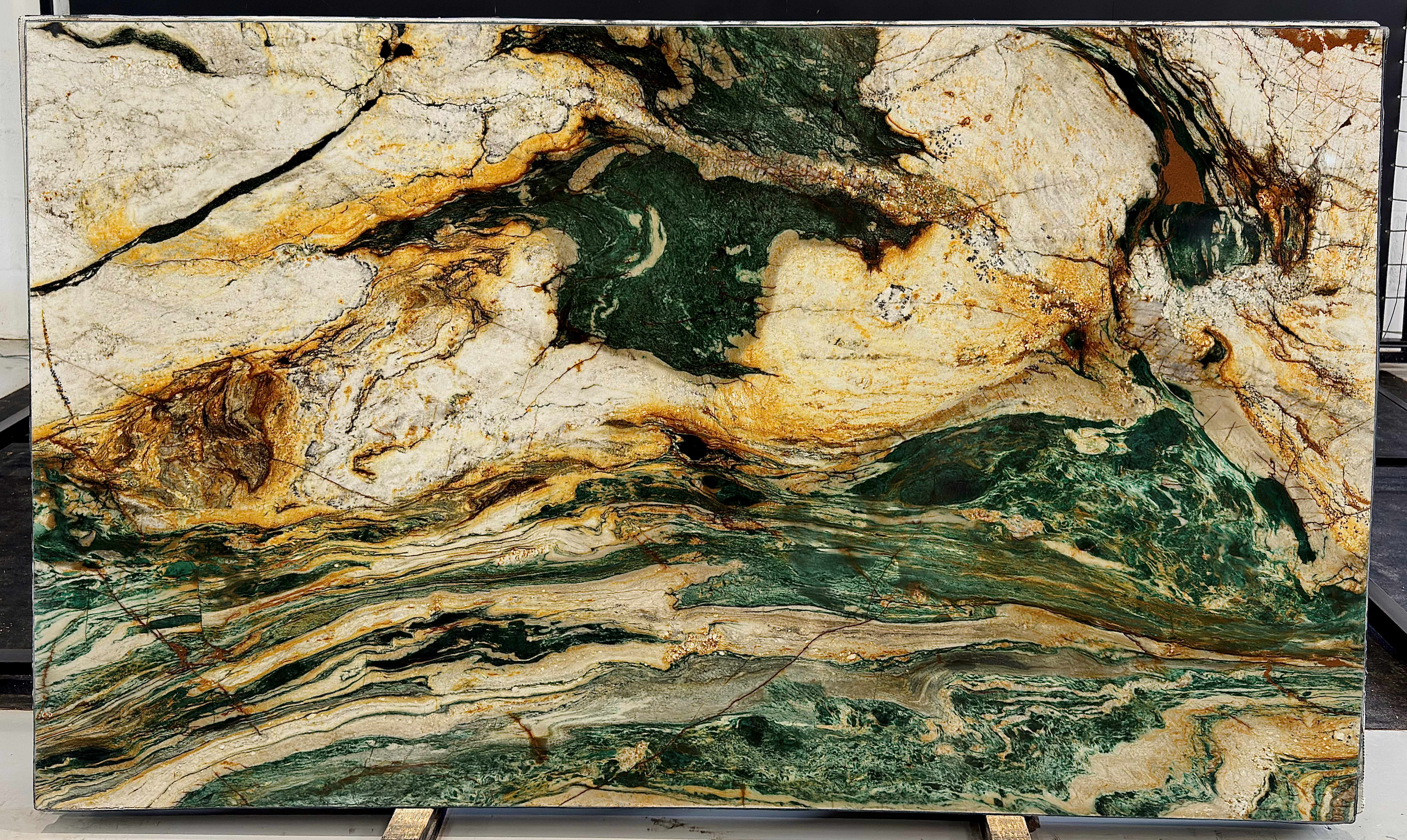 Thumbnail 2 of 2 for Acque Luise Quartzite
