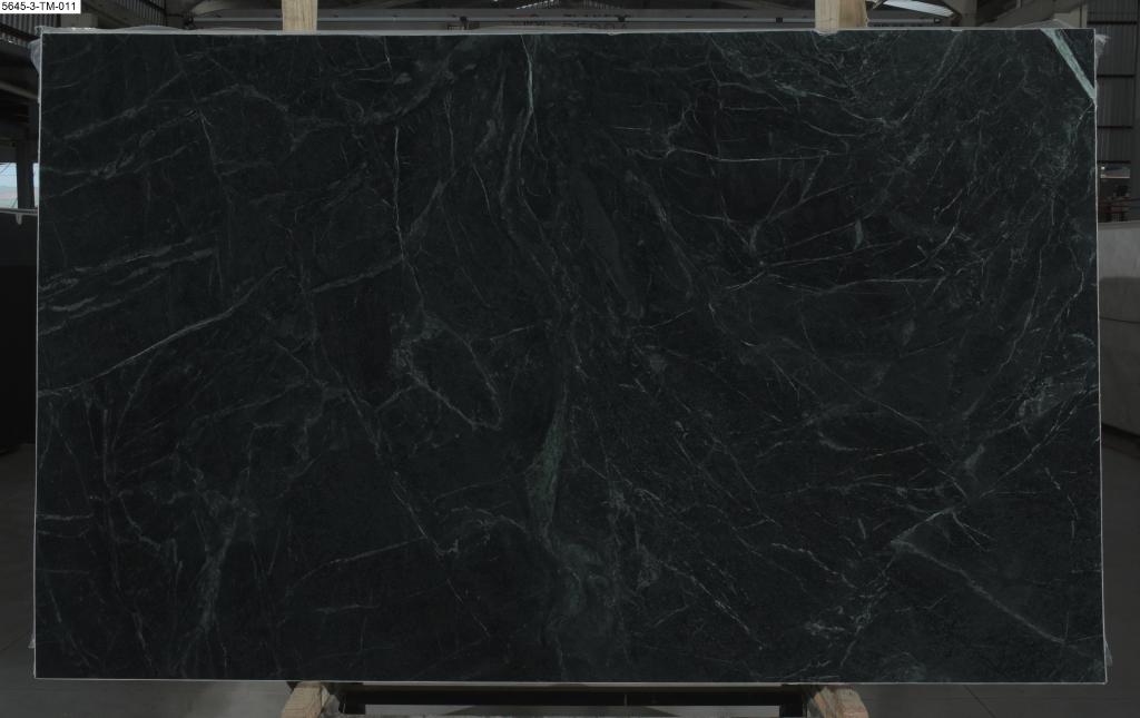 Lot 005645 — Botanic Green Soapstone