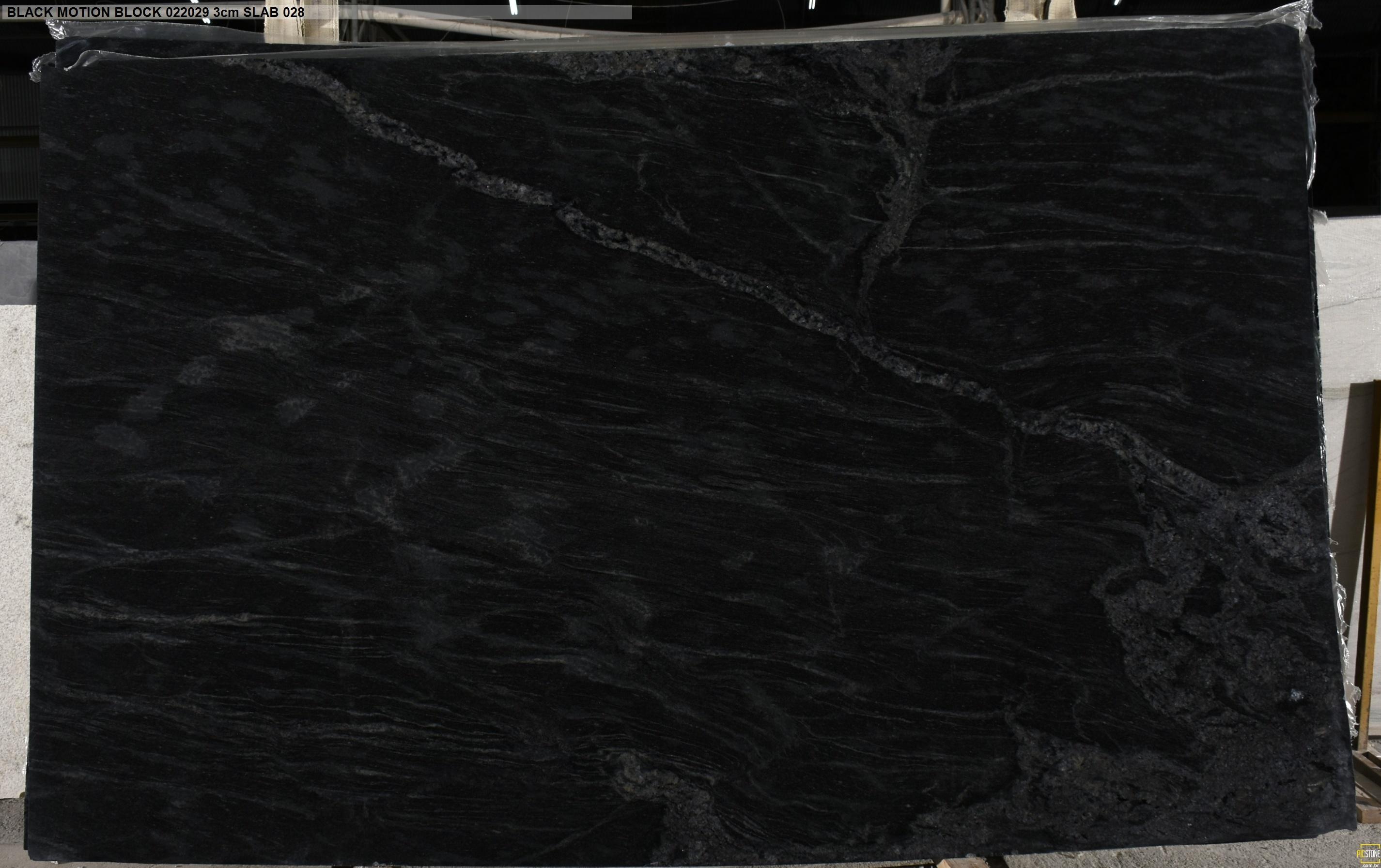 Lote 022029 — Black Motion Leather