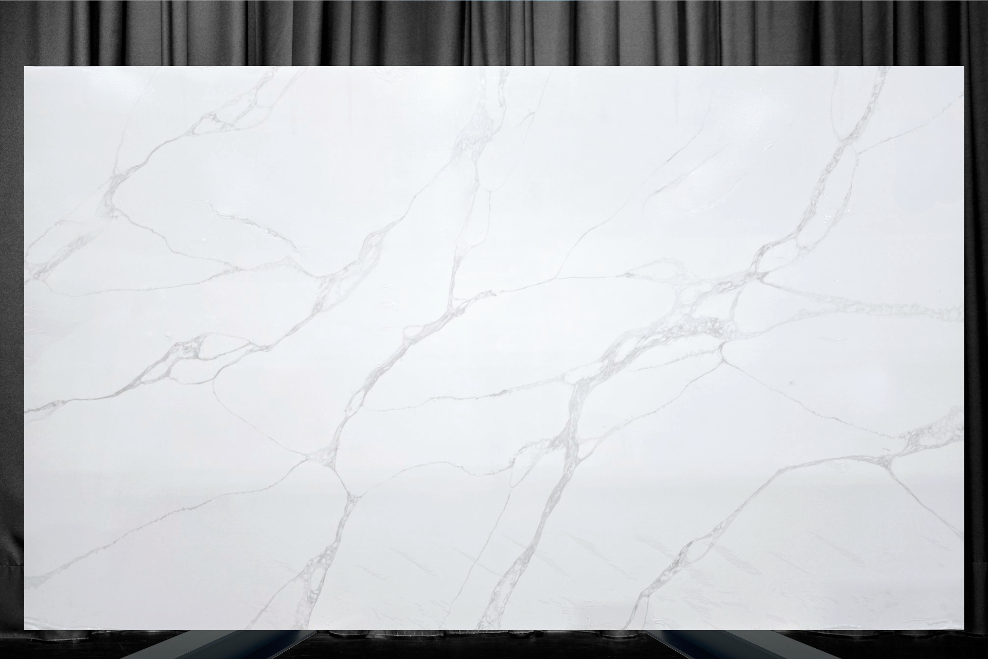 Lot 4318 — 3cm Calacatta Miele Super Jumbo Quartz