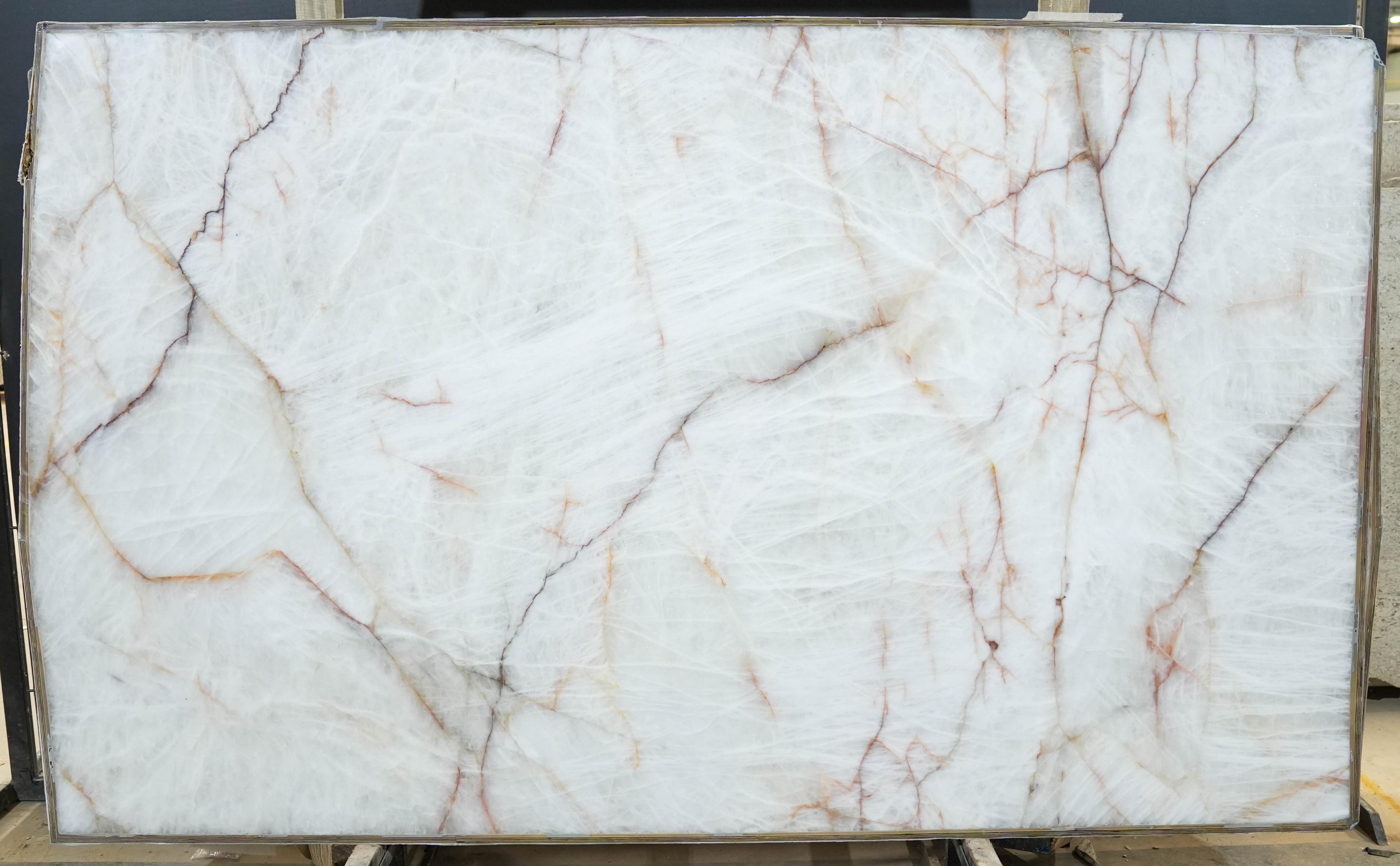 Lote 035670 — Lucent Quartzite