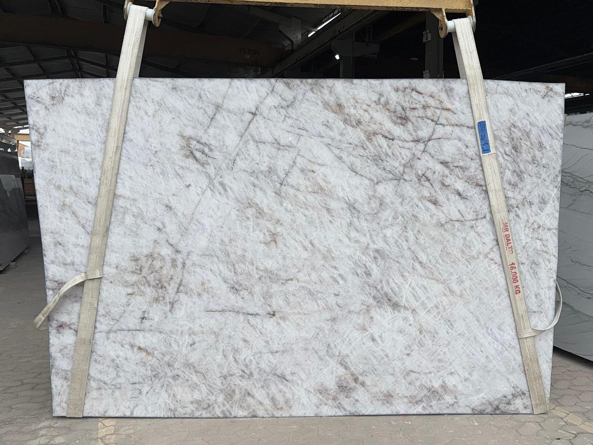 Lot 10064630 — Cristallo Lux Quartzite