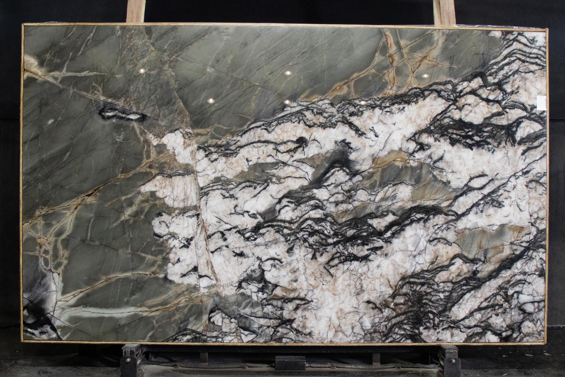 Lot 205014 — Camellot Quartzite