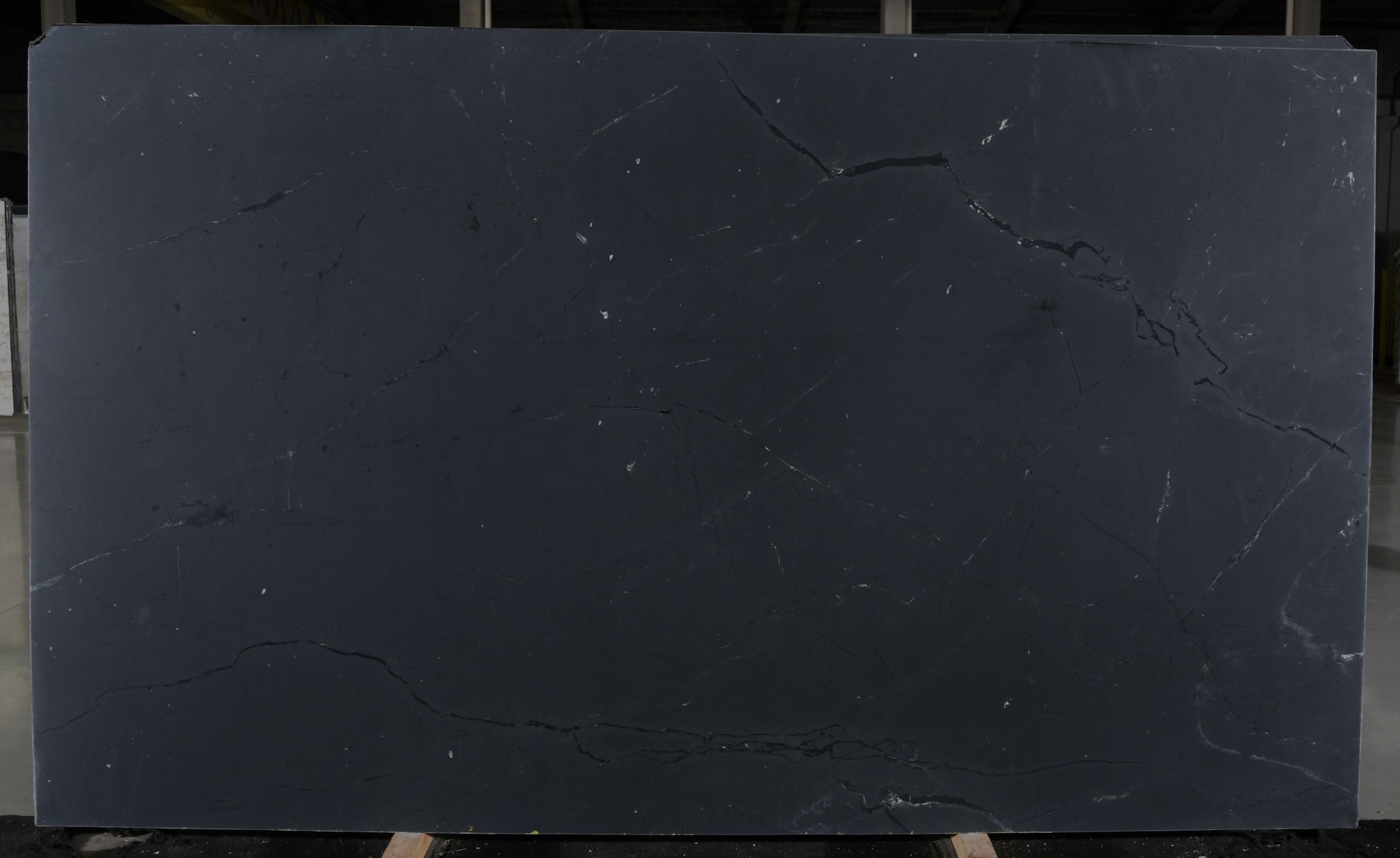 Lot TIG155 — Diamond Black Quartzite Honed