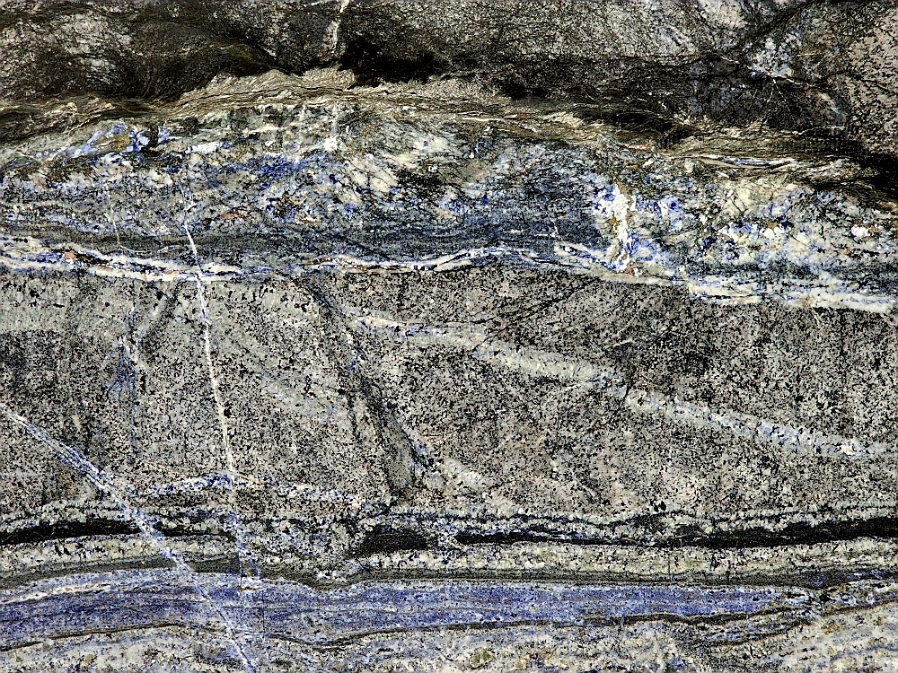 Sodalita Nera Quartzite Leather
