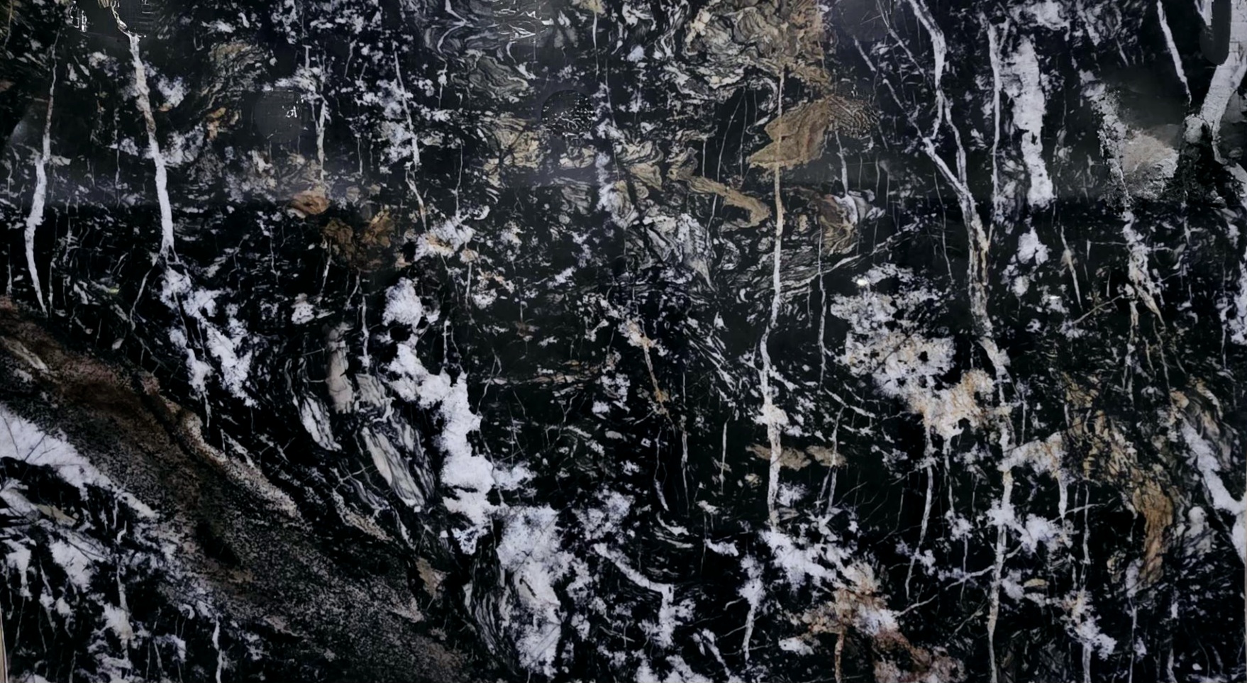 Crystal Ebony Quartzite Quartzite