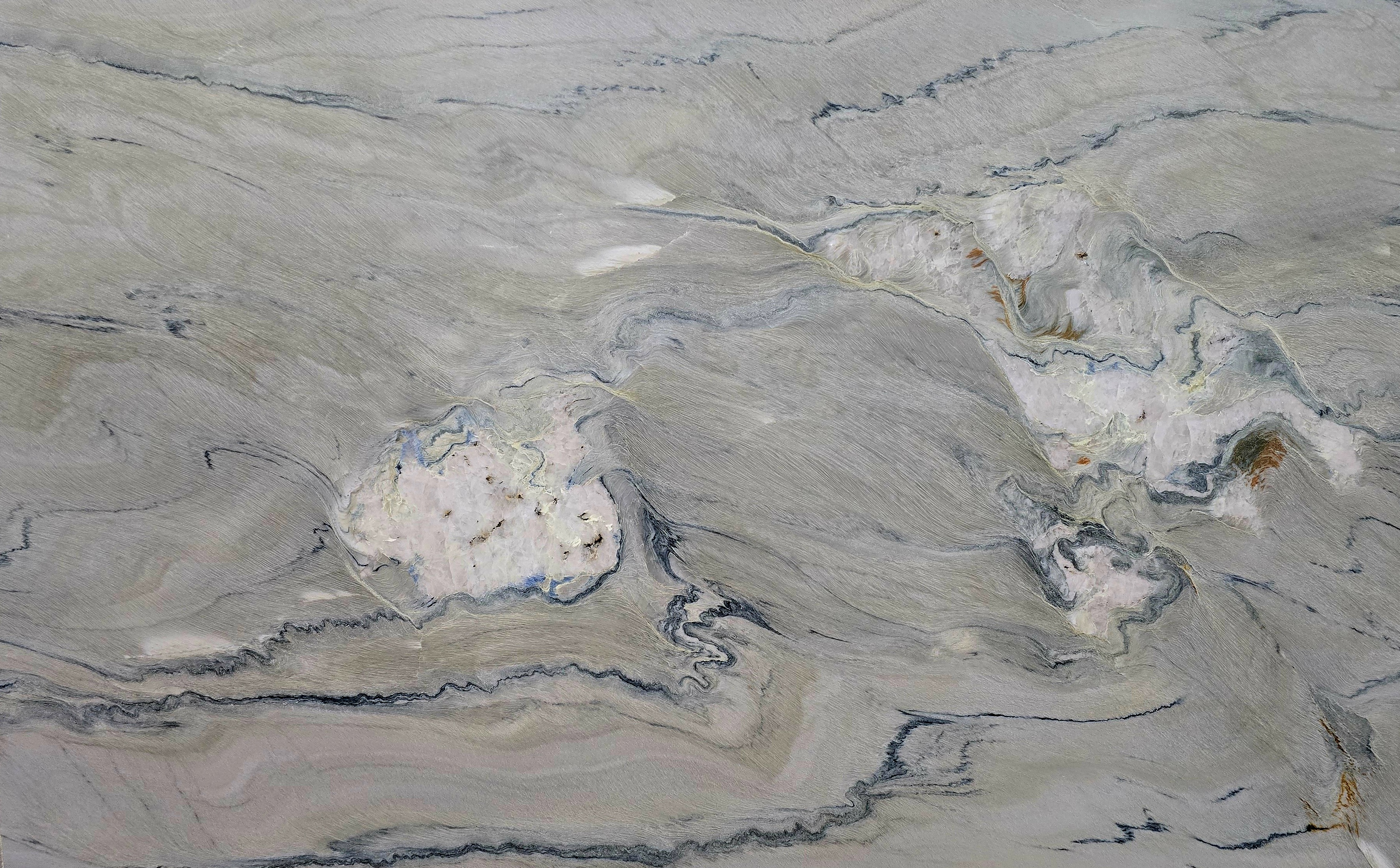 Fantasy Macaubas Quartzite