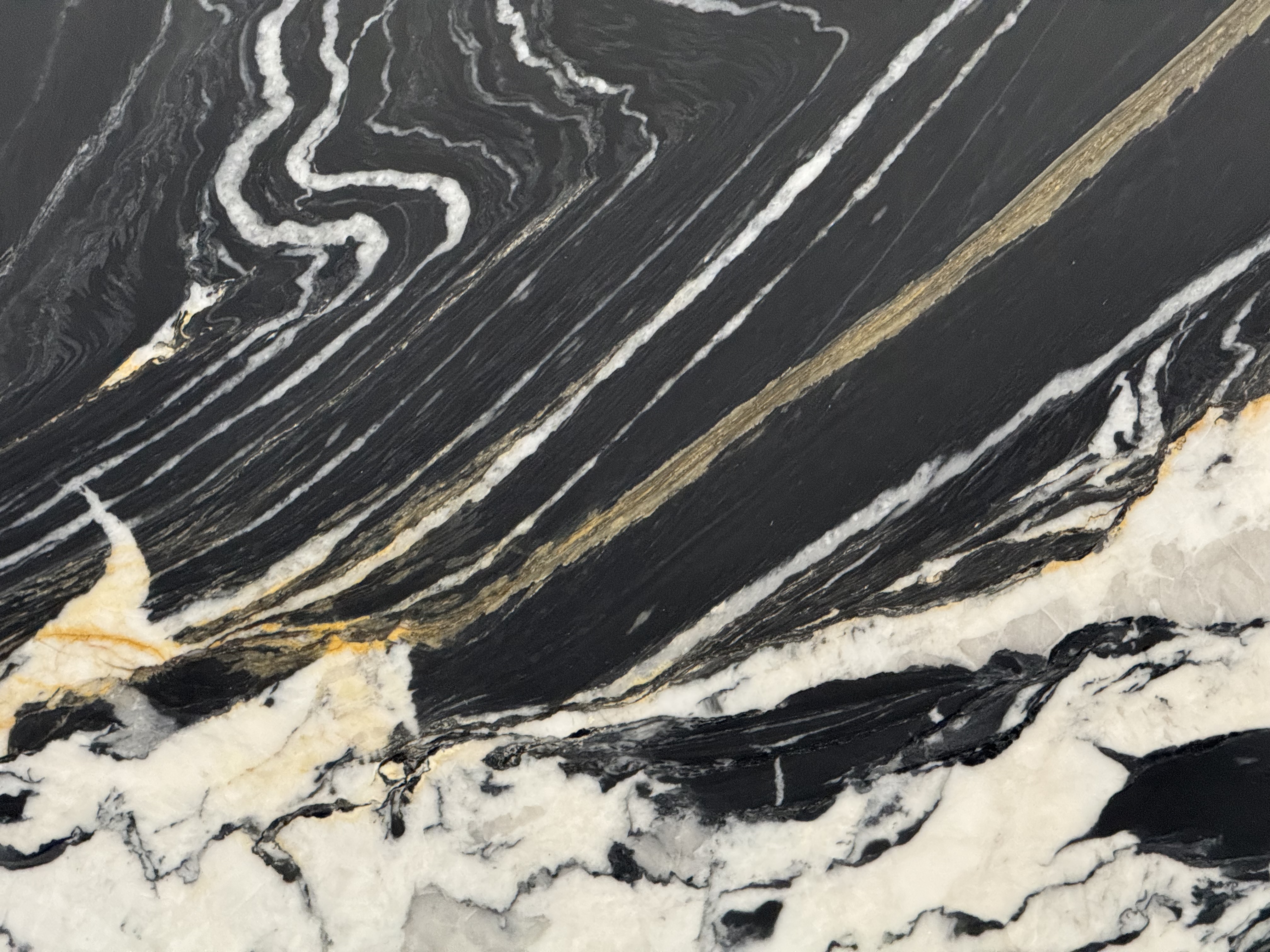 Fenix Black Leather Dolomite Dolomite