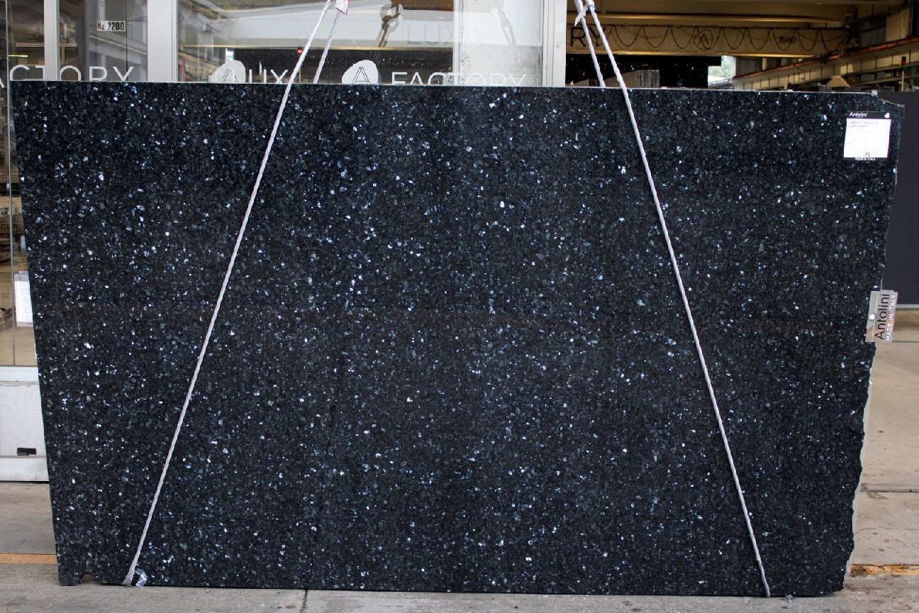 Thumbnail 2 of 2 for Emerald Pearl