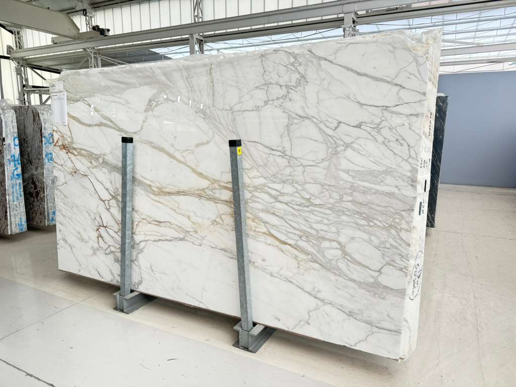 Thumbnail 2 of 2 for Calacatta Borghini Marble
