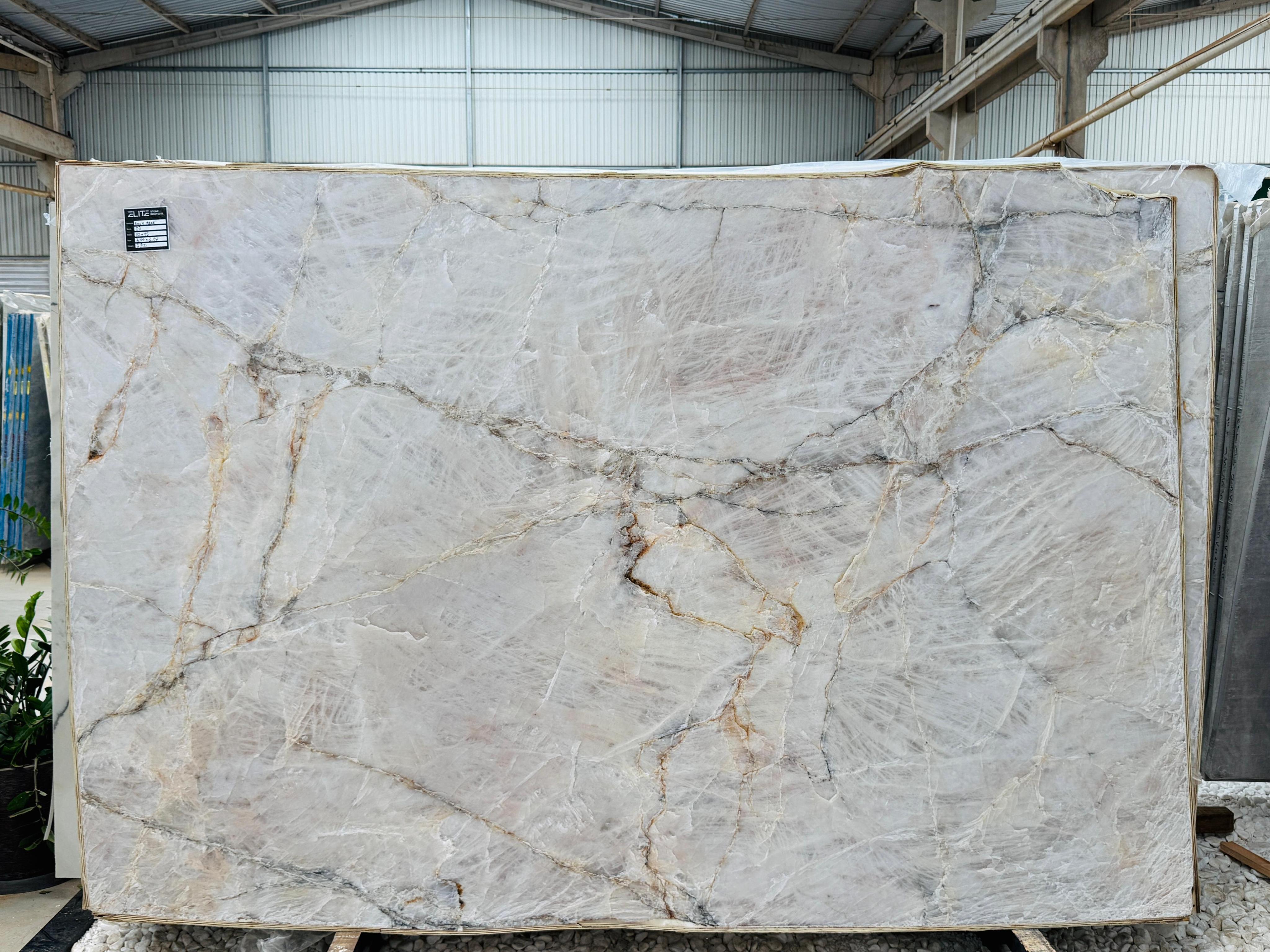 Lot 000000003 — Cristallo Rock Face Leather Quartzite