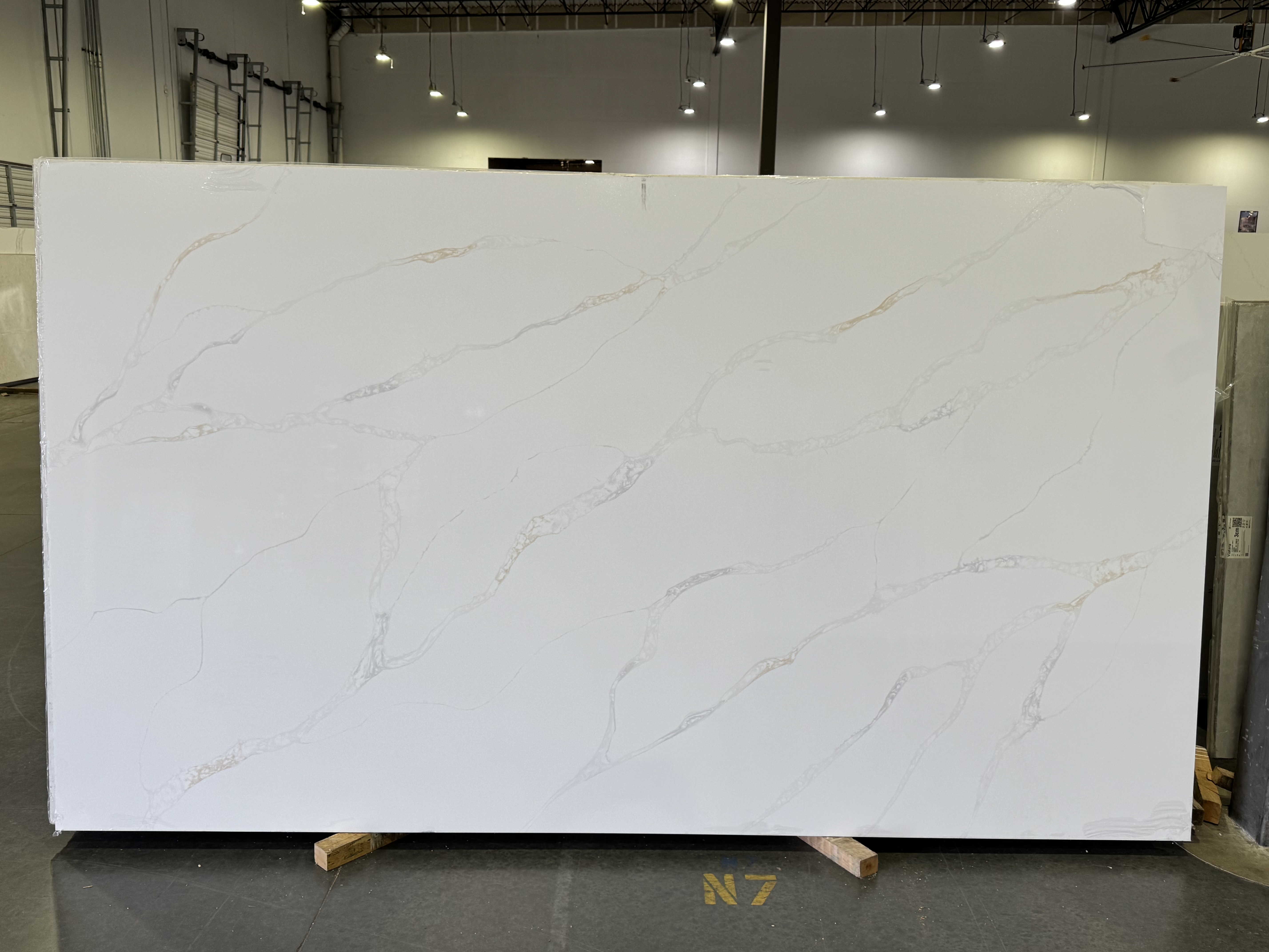 Lot 4318 — Calacatta Roxy Super Jumbo