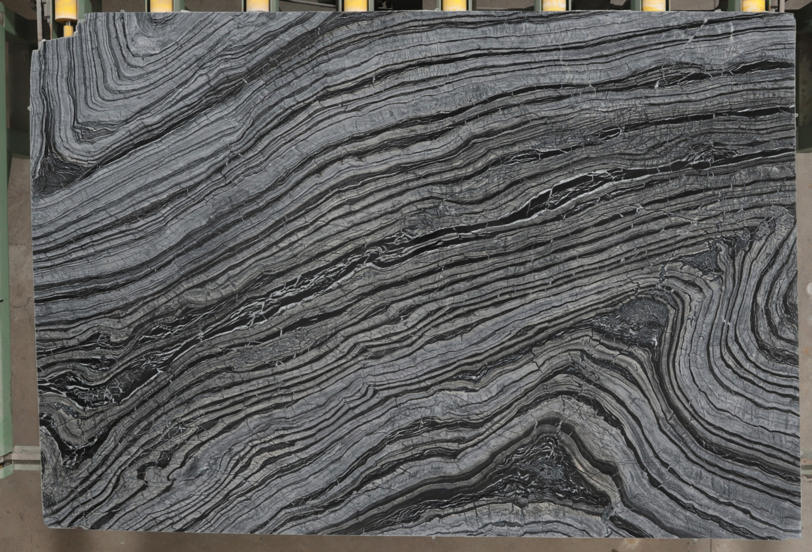 Lote 11778 — Silver Wave Marble