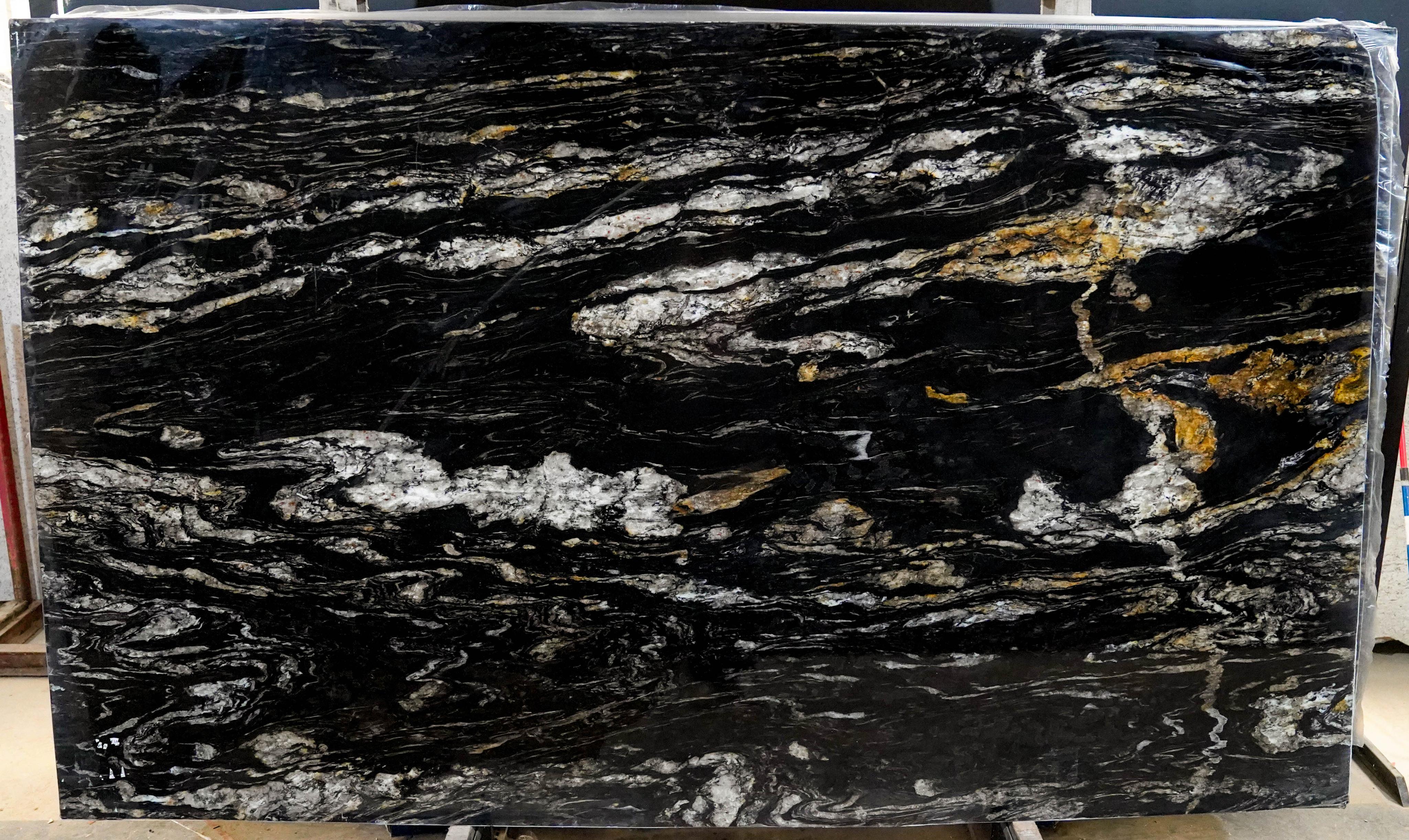Lote 036174 — Titanium