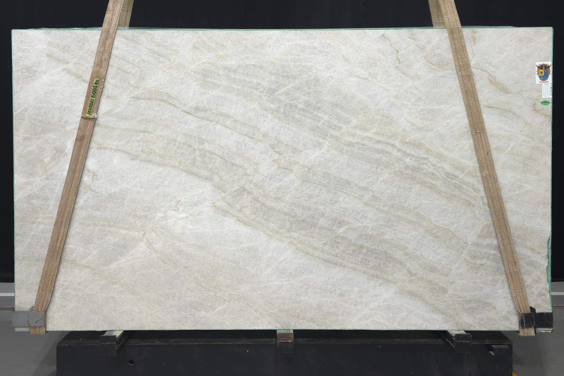 Lot 220578 — Taj Mahal Premium Leather