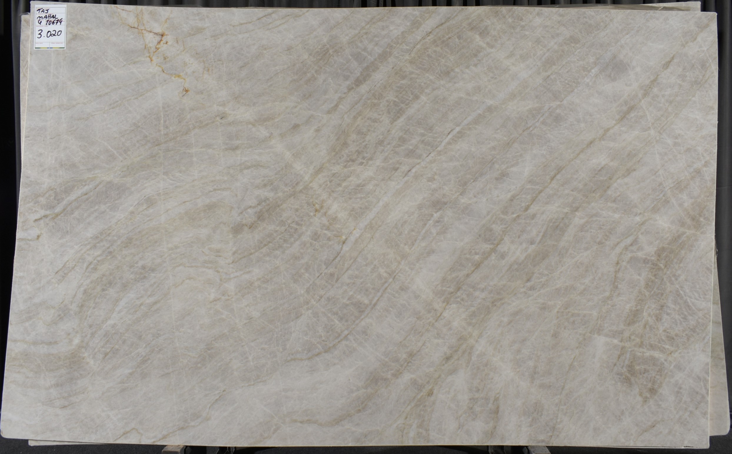 Lote 10674 — Taj Mahal Premium Leather Quartzite