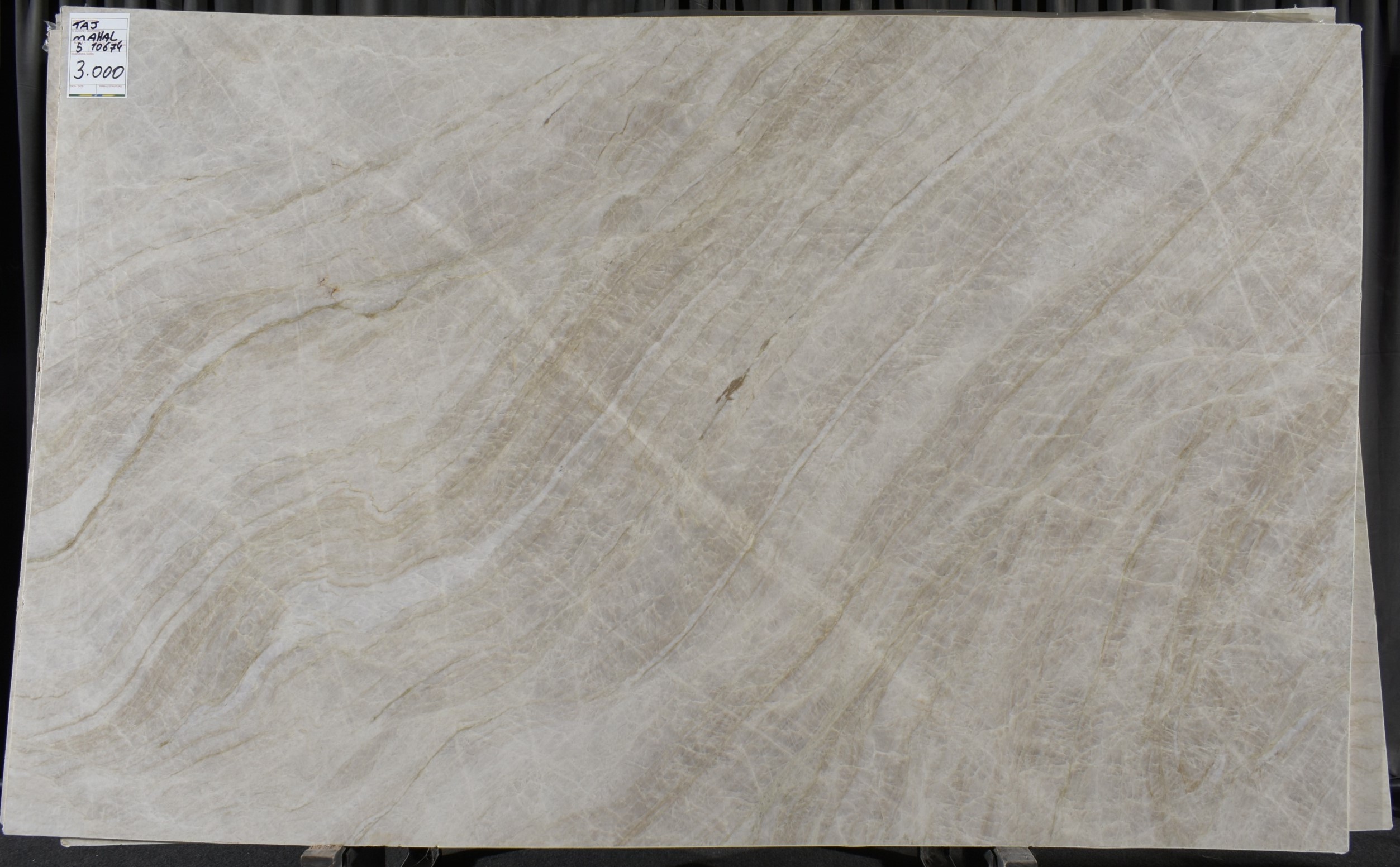 Lote 10674 — Taj Mahal Premium Leather Quartzite