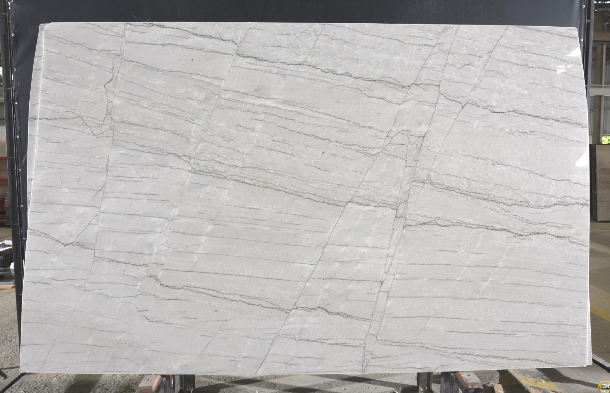 Lote 932 — Perlato Quartzite