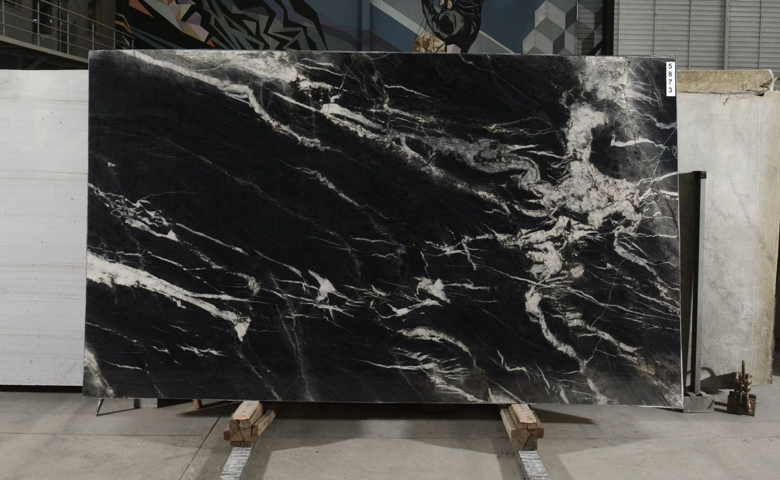 Lot 10985 — Mandrak Quartzite
