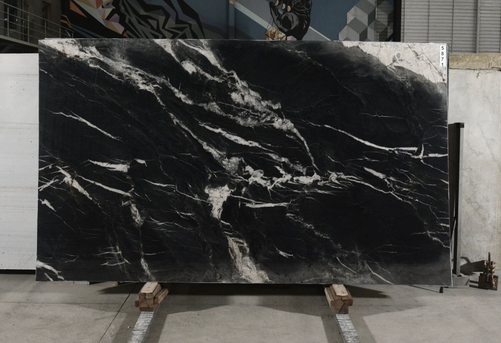 Thumbnail 2 of 2 for Mandrak Quartzite